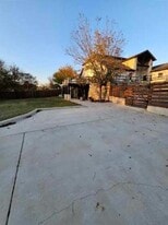 3626 Canyon Rd in Granbury, TX - Building Photo