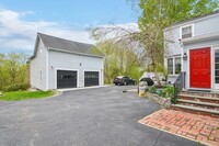 200 Pleasant St in Framingham, MA - Foto de edificio - Building Photo