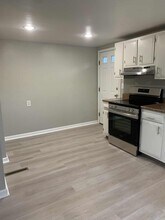 7 Gilmore Ter, Unit 2 Bedrooms, 1 Bath, Apt i in Schenectady, NY - Building Photo - Building Photo