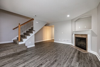 Arbor Mist Townhomes LLC in Kansas City, MO - Foto de edificio - Interior Photo