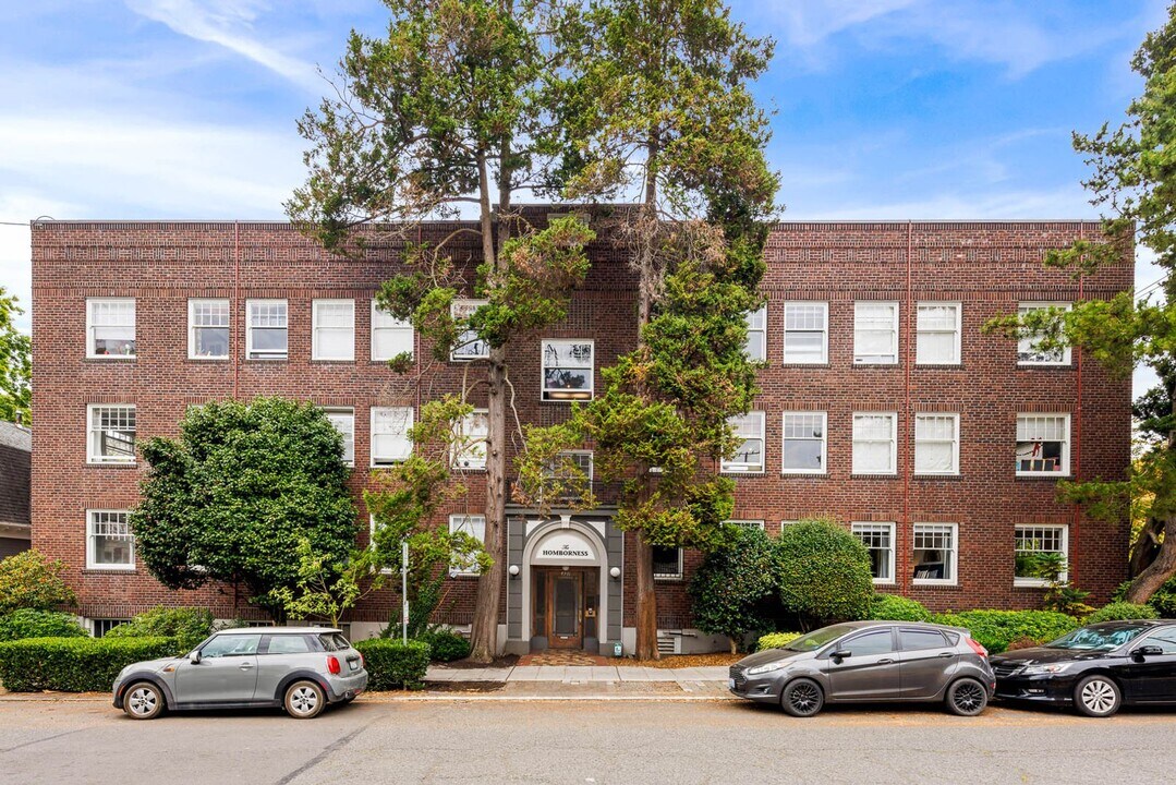 321 Boylston Ave E in Seattle, WA - Building Photo