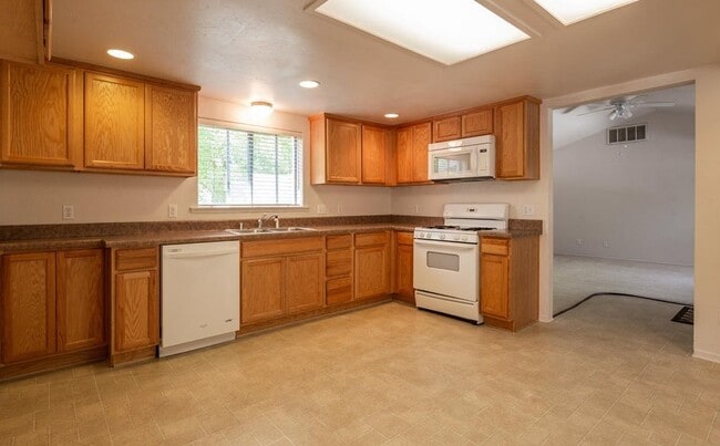 3578 Pine St in Santa Ynez, CA - Building Photo - Building Photo