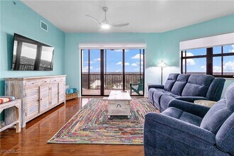 14300 Riva Del Lago Dr in Ft. Myers, FL - Foto de edificio - Building Photo