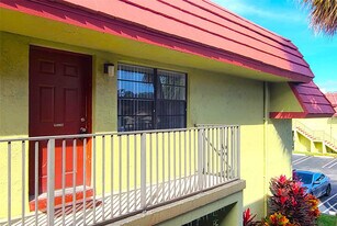 3262 NW 104th Ave in Coral Springs, FL - Building Photo