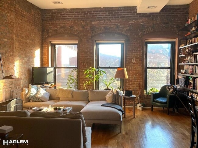 246 W 132nd St in New York, NY - Building Photo - Building Photo