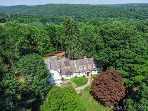 45 Calhoun St in Washington, CT - Building Photo - Building Photo