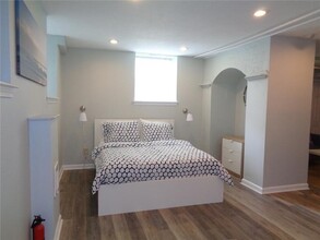 96 Rhode Island Ave in Newport, RI - Building Photo - Building Photo