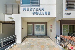 3061 W 12th Pl in Los Angeles, CA - Building Photo