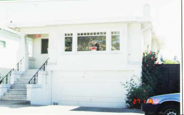 5248-5250 Lawton Ave in Oakland, CA - Foto de edificio - Building Photo