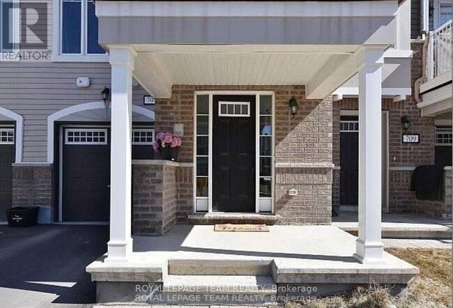 707 Juneberry Ln in Ottawa, ON - Building Photo - Building Photo