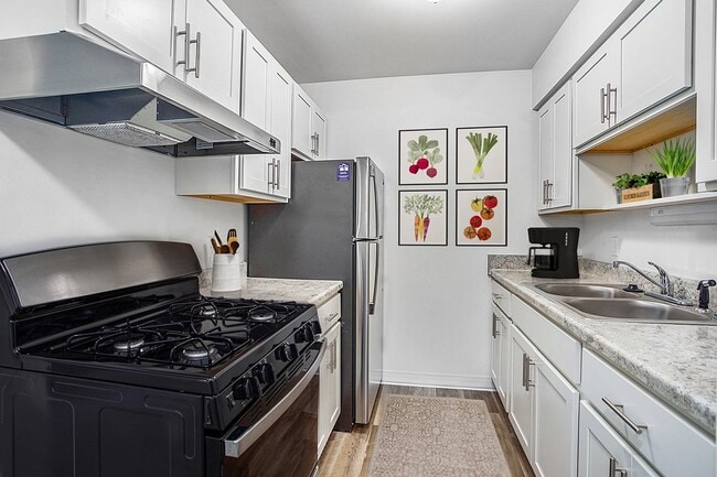 Wood Creek Apartments