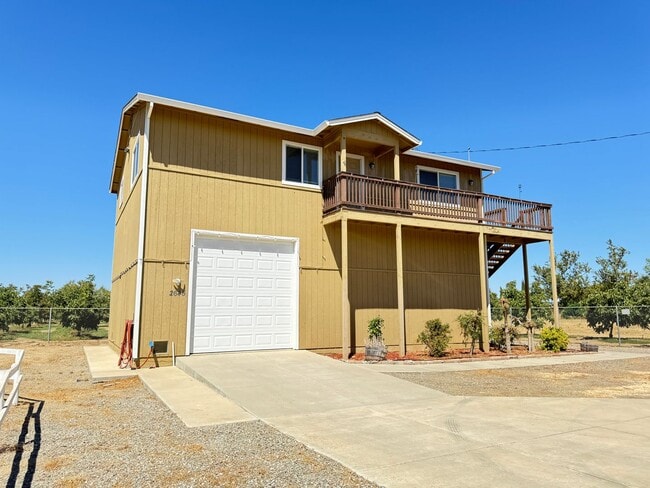 2645 Tudor Rd in Yuba City, CA - Building Photo - Building Photo