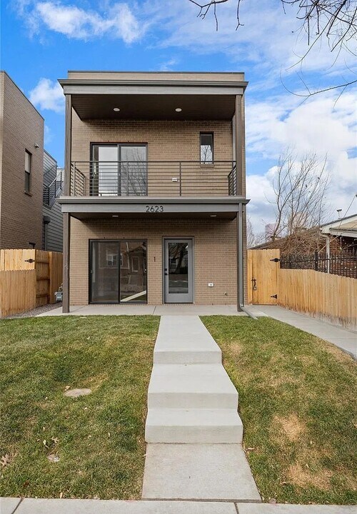 2623 W 26th Ave in Denver, CO - Foto de edificio