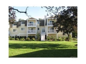 Overlook At Piermont in Piermont, NY - Foto de edificio - Building Photo