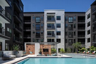1701 Central Apartments in St. Petersburg, FL - Building Photo