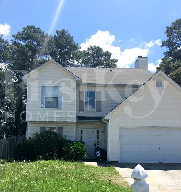property at 1651 Isleworth Cir