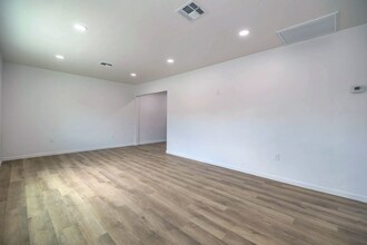 948 E Waverly St in Tucson, AZ - Foto de edificio - Building Photo