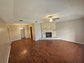 1006 Country Aire Dr in Round Rock, TX - Building Photo - Building Photo