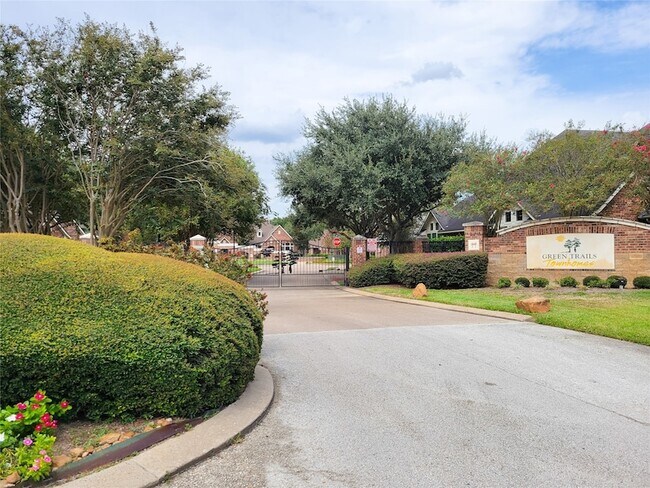206 Whispering Ridge Terrace in Houston, TX - Foto de edificio - Building Photo