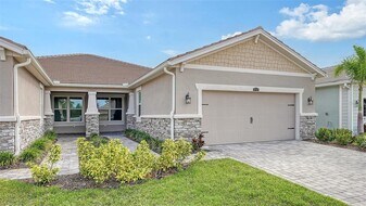 8704 Rain Song Rd in Sarasota, FL - Building Photo