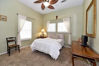 226 Valmar in Kemah, TX - Foto de edificio - Building Photo