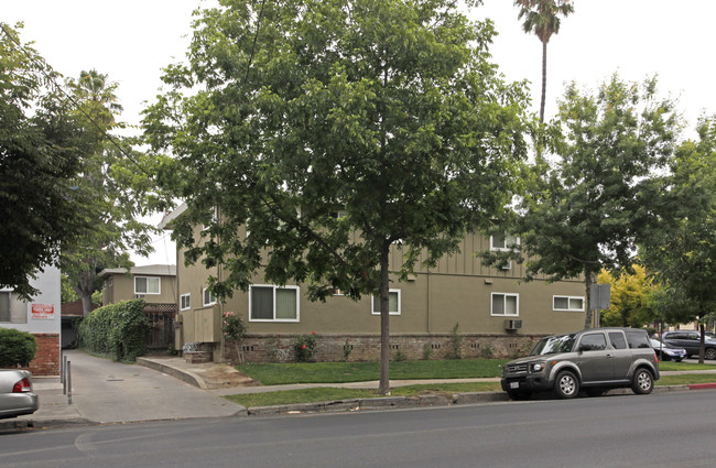 511 E Reed St in San Jose, CA - Foto de edificio - Building Photo