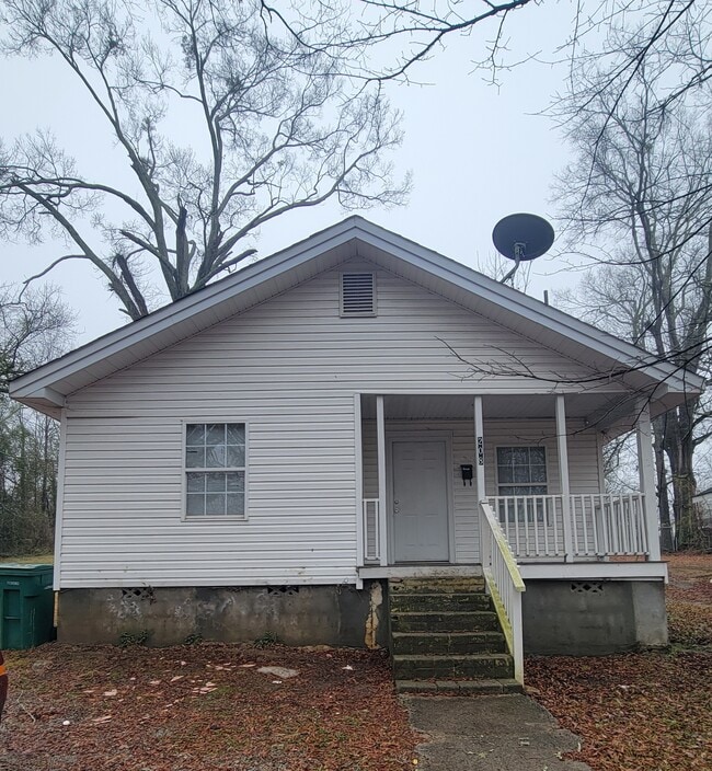 property at 208 N Hospital St