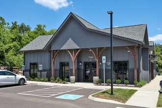 Emerald Knoxville Apartments in Knoxville, TN - Foto de edificio - Building Photo