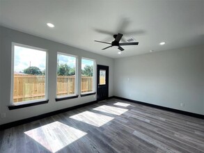 7903 Rock Rose St-Unit -A in Houston, TX - Building Photo - Building Photo