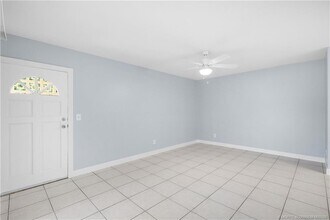 333 SE Martin Ave, Unit 1A in Stuart, FL - Building Photo - Building Photo