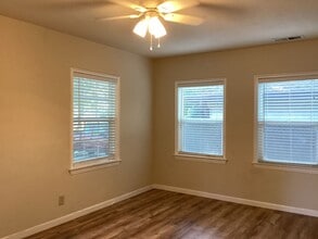 184 E Washington Ave in Chico, CA - Building Photo - Building Photo