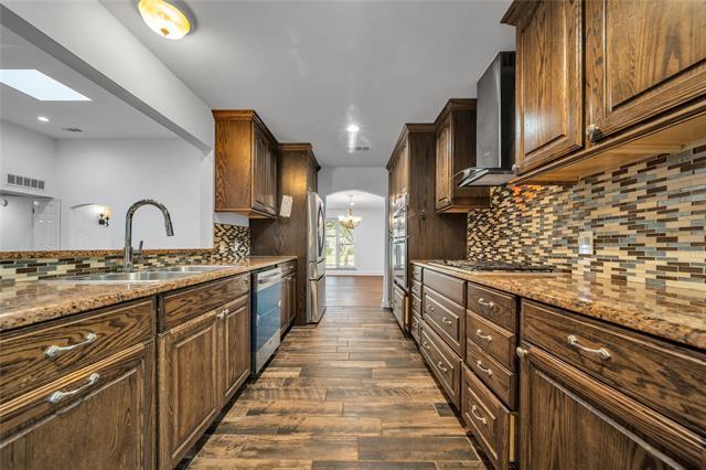 2516 Pinebluff Dr