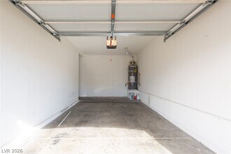 5855 Valley Dr in North Las Vegas, NV - Building Photo - Building Photo