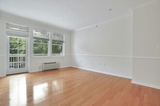 15 Freedomway in Jersey City, NJ - Building Photo - Building Photo
