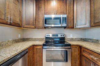 606 Gardenview Cir in Denton, TX - Foto de edificio - Building Photo