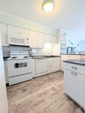 4350 Intercoastal Dr in Little River, SC - Foto de edificio - Building Photo