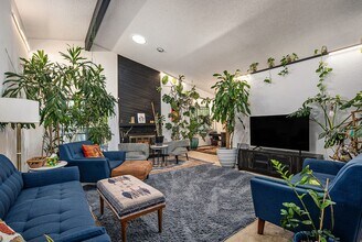 12090 E Maple Ave in Aurora, CO - Building Photo - Building Photo