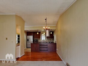 1824 Maple Ln in Kent, WA - Building Photo - Building Photo