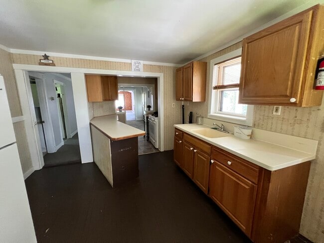 57 Faber Ave, Unit 2 floor