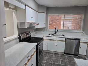 7812 Royal Ln in Dallas, TX - Building Photo - Building Photo