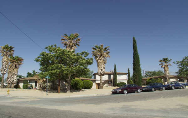 56181 Papago Trl in Yucca Valley, CA - Foto de edificio