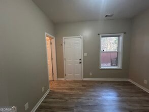 3086 Lauren Parc Rd in Decatur, GA - Building Photo - Building Photo