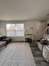 51 Mitton St in Portland, ME - Foto de edificio - Building Photo