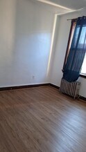 2150 N Keystone Ave, Unit Martinez in Chicago, IL - Building Photo - Building Photo