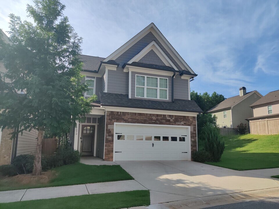 2070 Blackstone Way in Watkinsville, GA - Building Photo