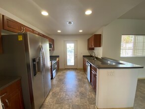 533 Manawai St in Kapolei, HI - Building Photo - Building Photo