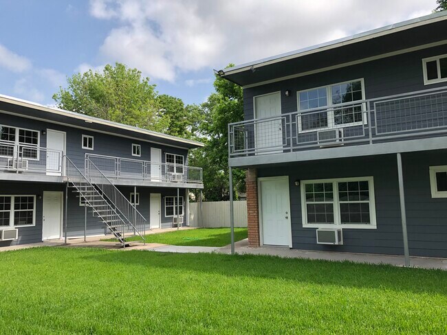 7813 Detroit St in Houston, TX - Building Photo - Building Photo