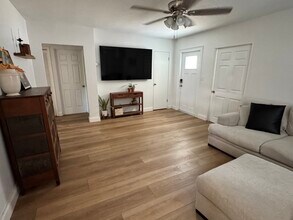 1261 79th Ave N in St. Petersburg, FL - Building Photo - Building Photo