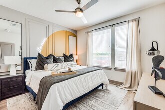 Birchstone Cedar Ridge in Dallas, TX - Building Photo - Building Photo