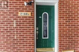 2160 Queensgrove Rd in Ottawa, ON - Building Photo - Building Photo